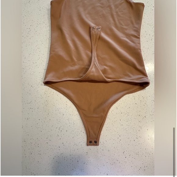 Abercrombie Double Layered
Seamless Scuba Tan Bodysuit - Picture 4 of 6